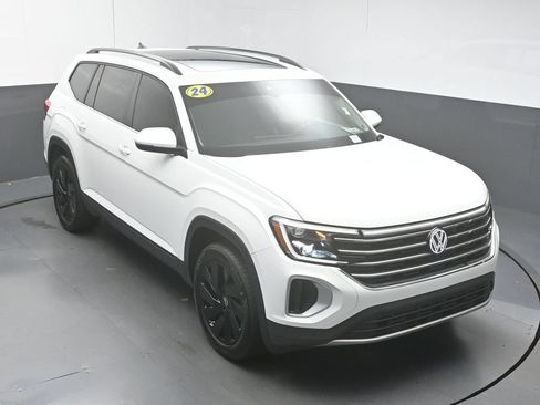 Used 2024 Volkswagen Atlas SE FWD image 43