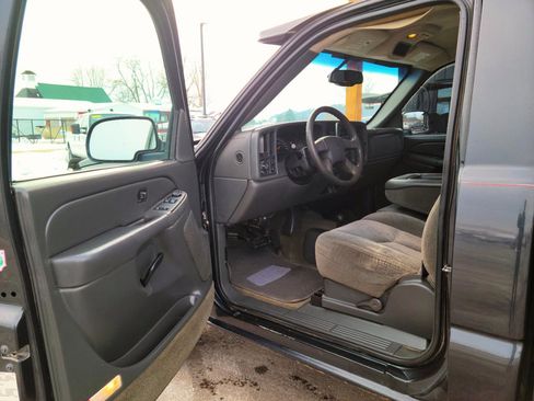 Used 2004 Chevrolet Silverado 1500 4x4 Regular Cab image 7