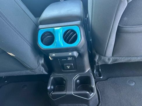 Used 2021 Jeep Wrangler Unlimited Sahara w/ Safety Group AWD/4WD image 30