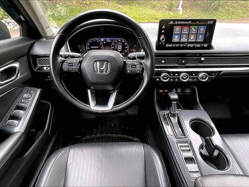 Used 2023 Honda Civic Touring image 17