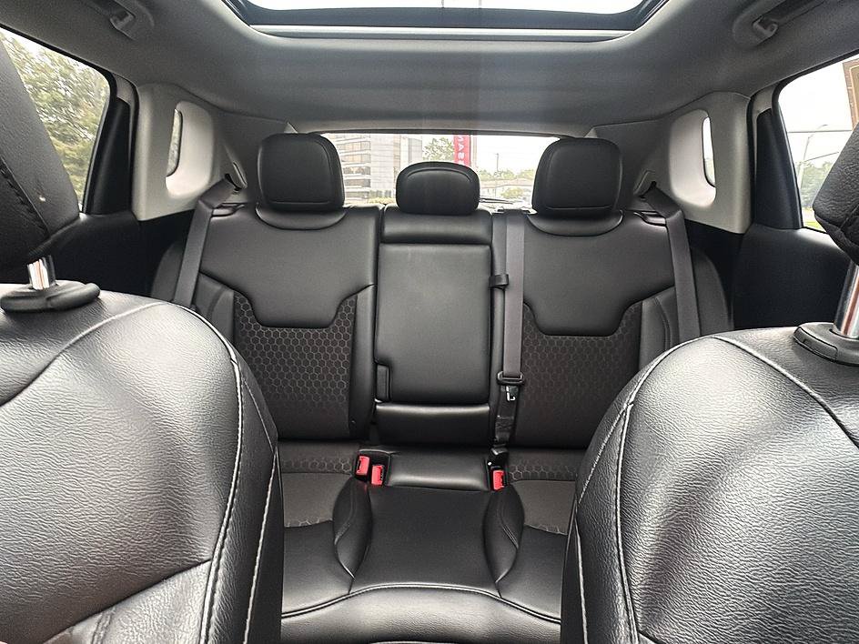 Used 2021 Jeep Compass Latitude w/ Sun and Sound Group AWD/4WD image 35