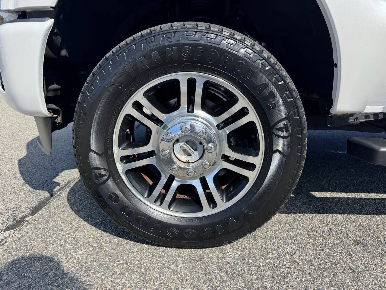 Used 2015 Ford F250 Platinum w/ FX4 Off-Road Package AWD/4WD image 4