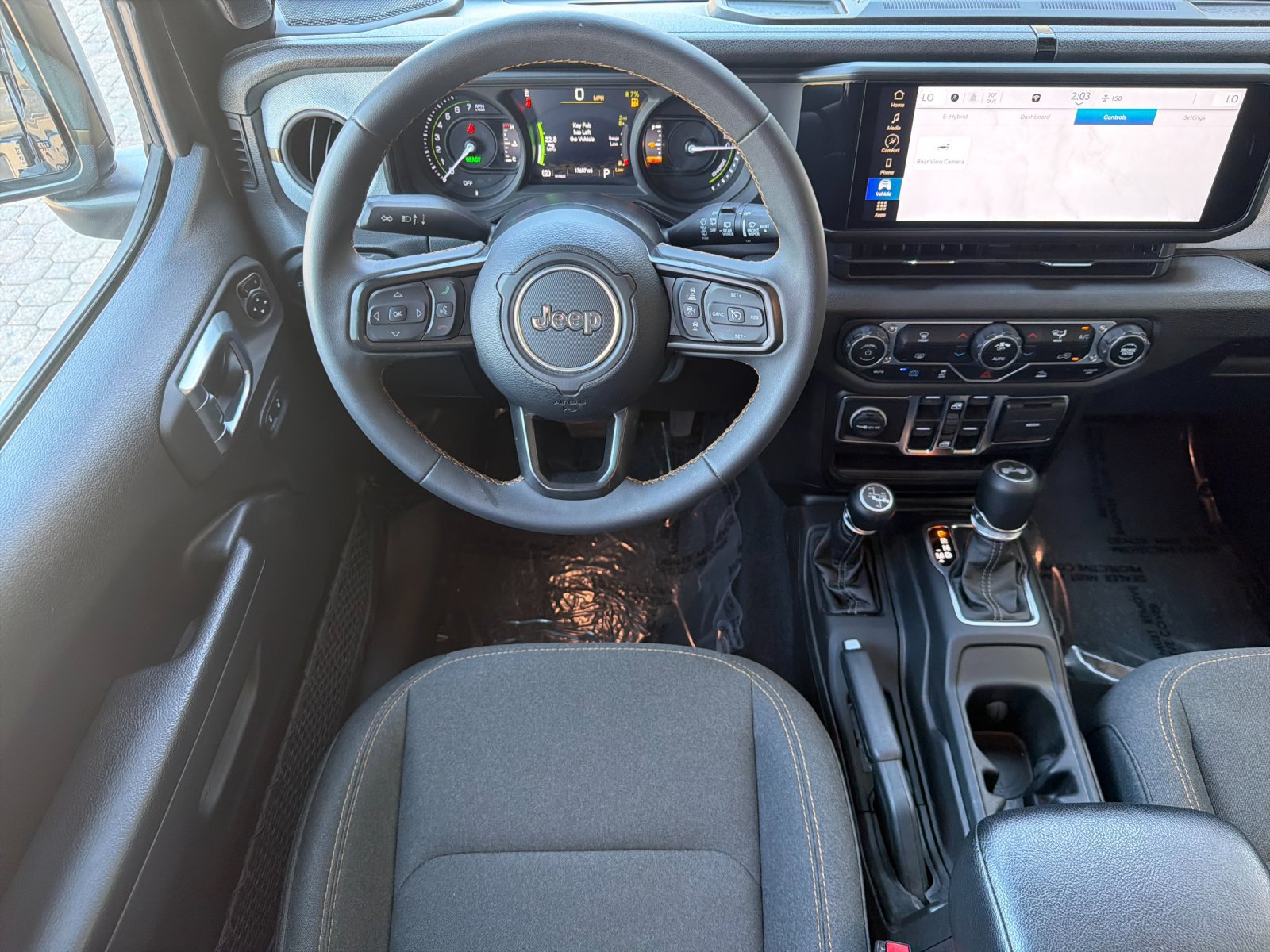 Used 2024 Jeep Wrangler Unlimited AWD/4WD image 16