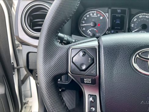 Used 2023 Toyota Tacoma TRD Sport w/ Black Out Package (TMS) AWD/4WD image 18