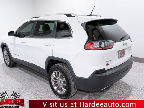 Used 2019 Jeep Cherokee Latitude Plus w/ Cold Weather Group image 3