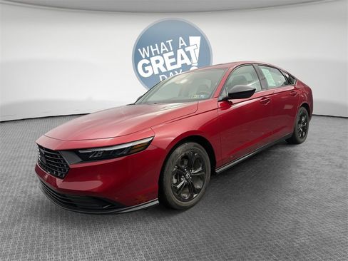 Used 2025 Honda Accord SE image 8