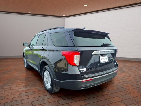 Used 2024 Ford Explorer XLT AWD/4WD image 6