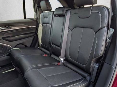 New 2026 Jeep Grand Cherokee Limited AWD/4WD image 17