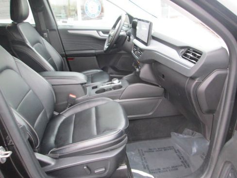 Used 2024 Ford Escape Platinum image 14