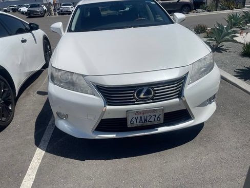 Used 2013 Lexus ES 300h w/ Premium Pkg FWD image 2