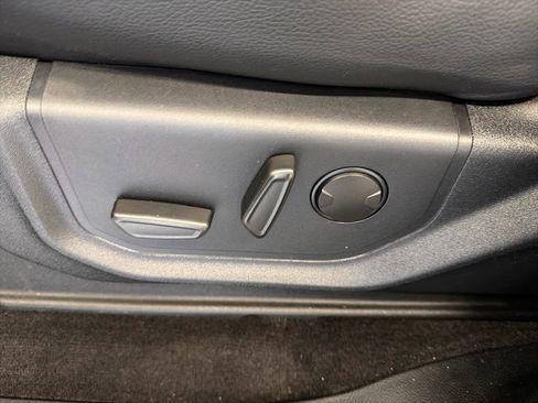 Used 2020 Ford Expedition XLT w/ Equipment Group 202A image 18