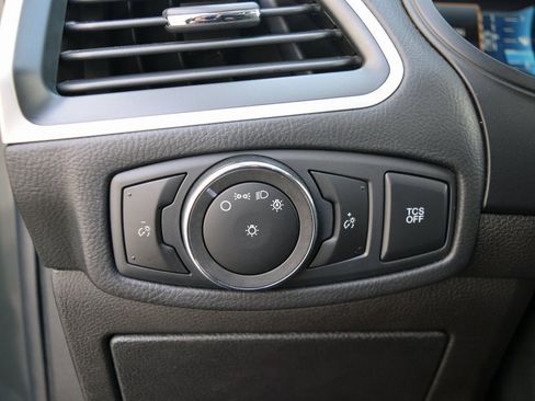 Used 2023 Ford Edge SEL image 25