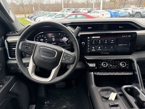 New 2026 GMC Sierra 2500 Denali w/ Denali Reserve Package image 9