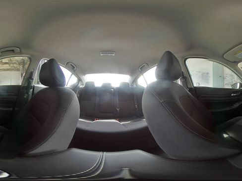Used 2025 Nissan Altima 2.5 SV FWD image 42