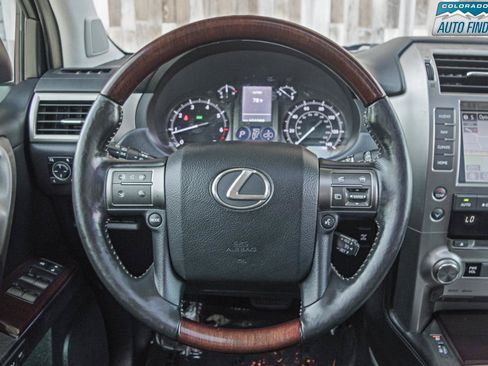 Used 2016 Lexus GX 460 Luxury w/ Preferred Accessory Package AWD/4WD image 14