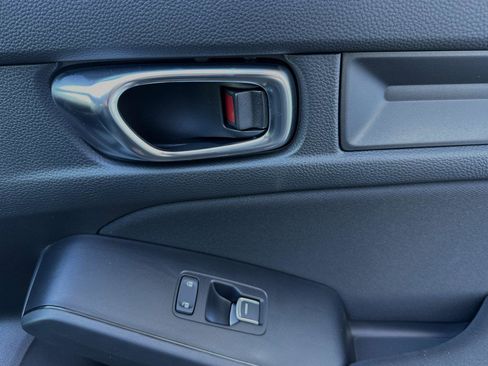 Certified 2025 Honda Civic Sport image 18