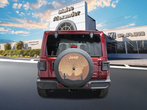 Used 2022 Jeep Wrangler Unlimited Sahara w/ LED Lighting Group image 6