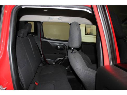 Used 2020 Jeep Renegade Sport image 20