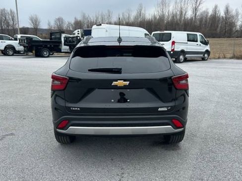 New 2026 Chevrolet Trax LT image 4