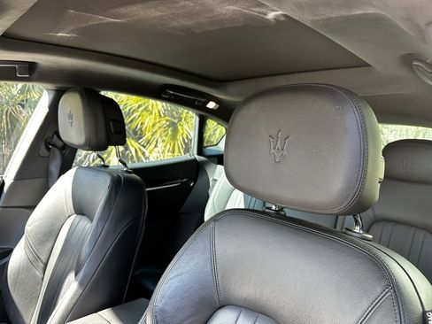 Used 2021 Maserati Levante image 17