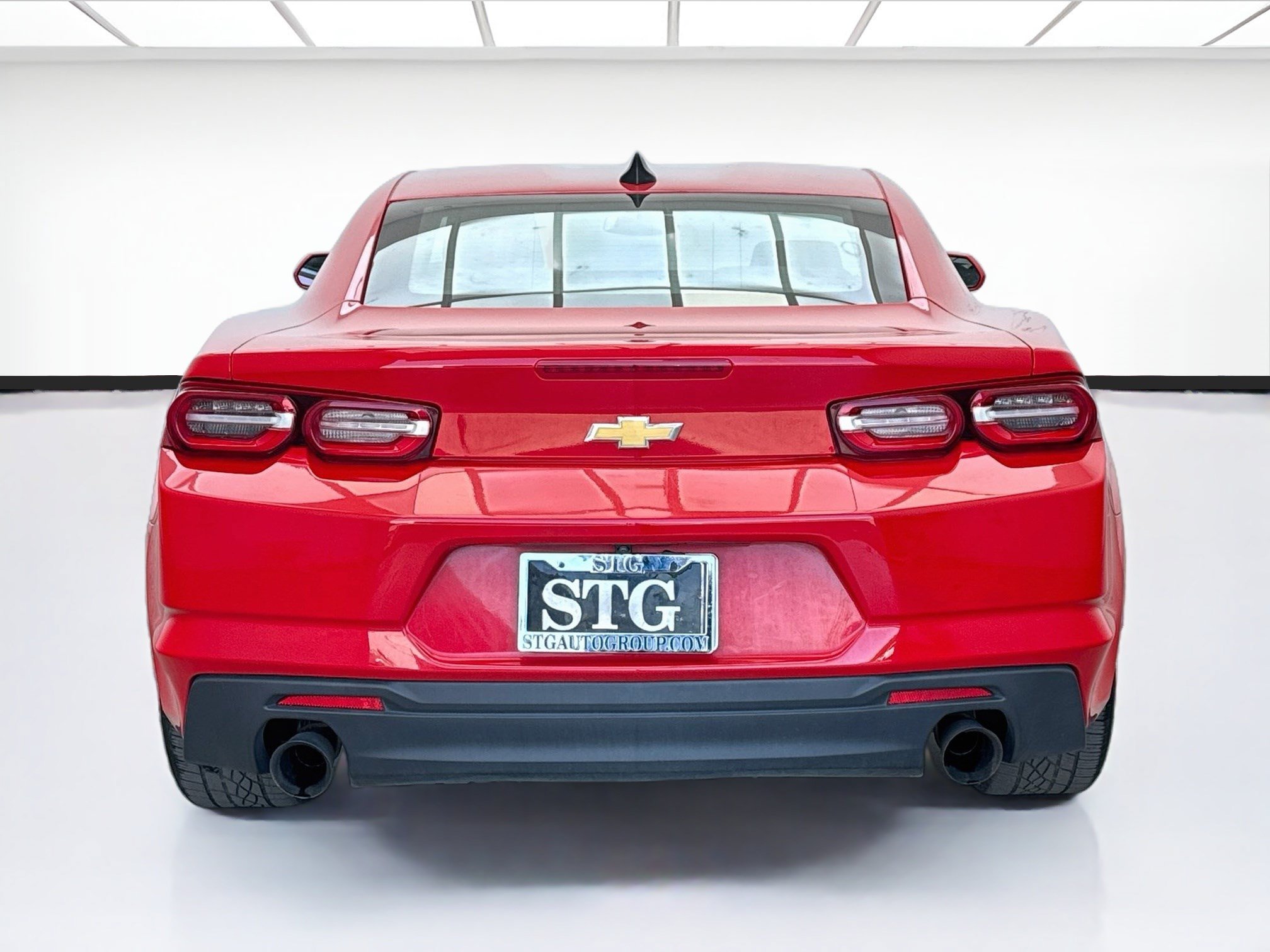 Used 2023 Chevrolet Camaro LT RWD image 5