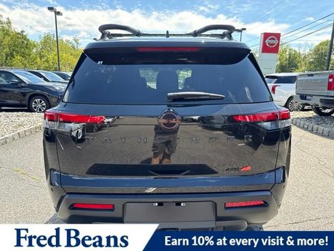 New 2026 Nissan Pathfinder Rock Creek w/ Rock Creek Premium Package AWD/4WD image 7