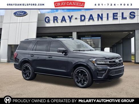 Used 2023 Ford Expedition Limited RWD image 1