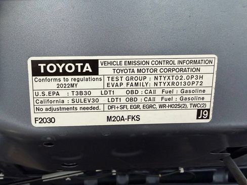 Used 2022 Toyota Corolla Cross L FWD image 33