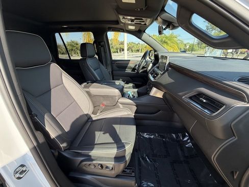Used 2024 Chevrolet Tahoe Premier w/ Premium Package image 40