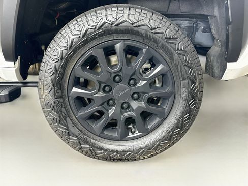Used 2026 Toyota 4Runner SR5 AWD/4WD image 11