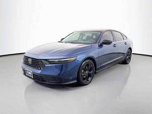 Used 2025 Honda Accord SE image 3