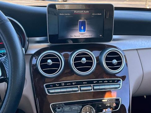 Used 2017 Mercedes-Benz C 300 Sedan image 7