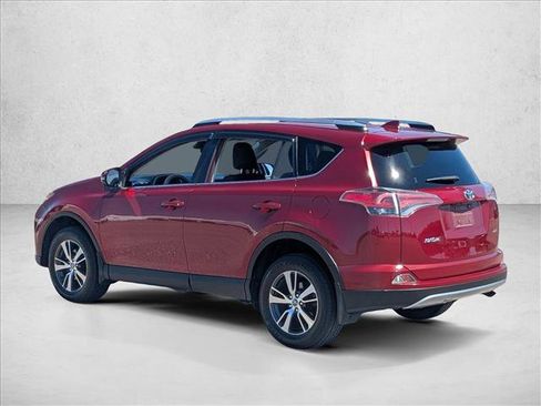 Used 2018 Toyota RAV4 XLE FWD image 7