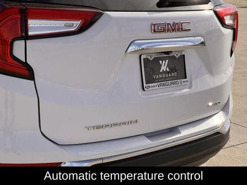 Used 2023 GMC Terrain SLT image 7