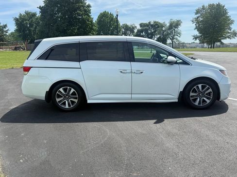 Used 2014 Honda Odyssey Touring Elite image 4