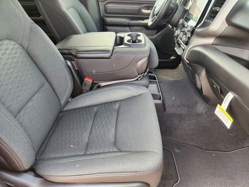 New 2026 RAM 1500 Express AWD/4WD image 13