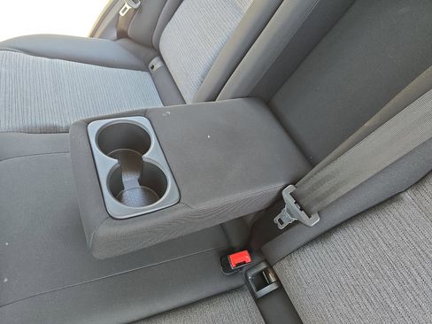 Used 2023 Nissan Rogue SV image 14