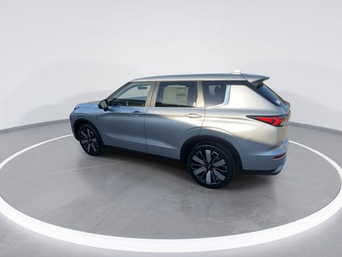 New 2026 Mitsubishi Outlander SE AWD/4WD image 6