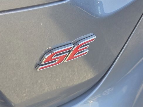 Used 2020 Toyota Corolla SE w/ SE Premium Package image 8