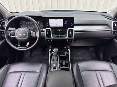Used 2022 Kia Sorento SX FWD image 12