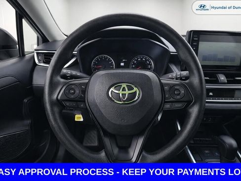 Used 2021 Toyota RAV4 LE FWD image 12