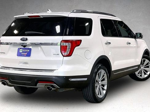 Used 2018 Ford Explorer Limited AWD/4WD image 6