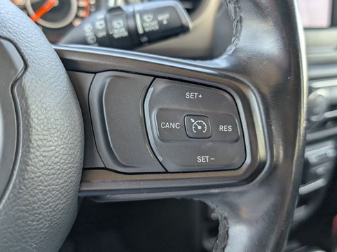 Used 2019 Jeep Wrangler Unlimited Sport S AWD/4WD image 25