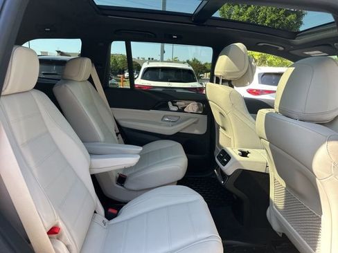 New 2026 Mercedes-Benz GLS 450 4MATIC image 30