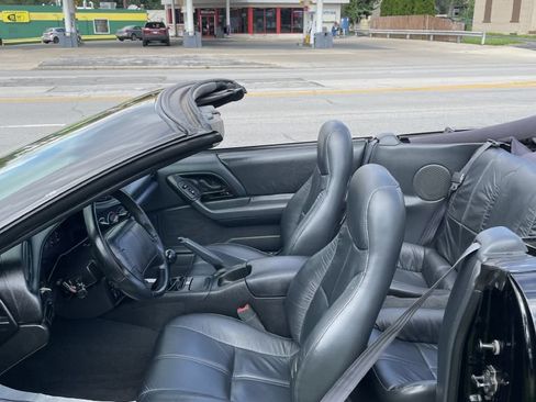 Used 1995 Chevrolet Camaro Z28 RWD image 6