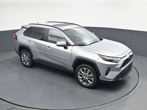 Used 2022 Toyota RAV4 XLE Premium FWD image 22