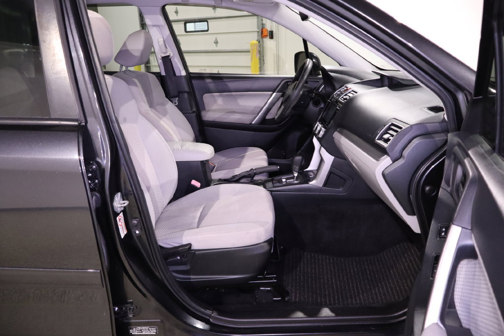Used 2018 Subaru Forester 2.5i Premium w/ All-Weather Package AWD/4WD image 33