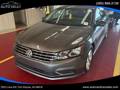 Used 2018 Volkswagen Passat 2.0T S FWD image 1
