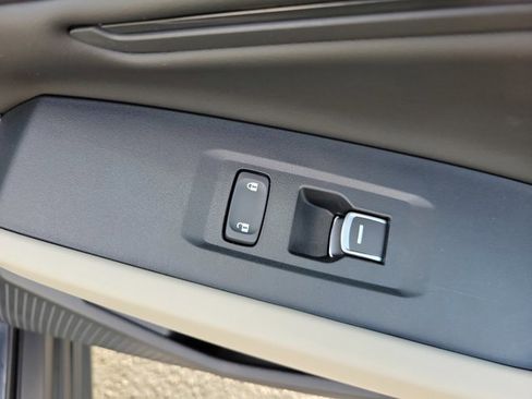 Certified 2023 Honda Accord EX image 9