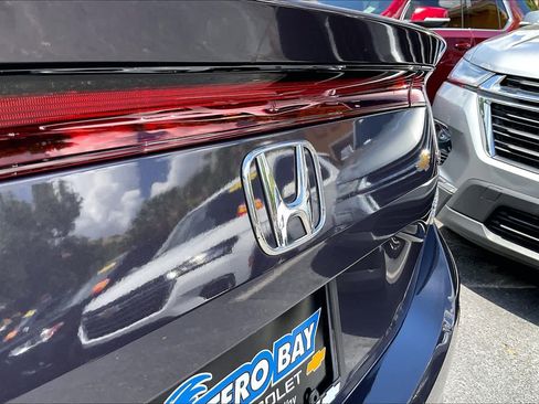 Used 2023 Honda Civic Sport Touring image 9
